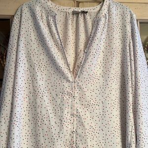 Women’s tiny heart shirt